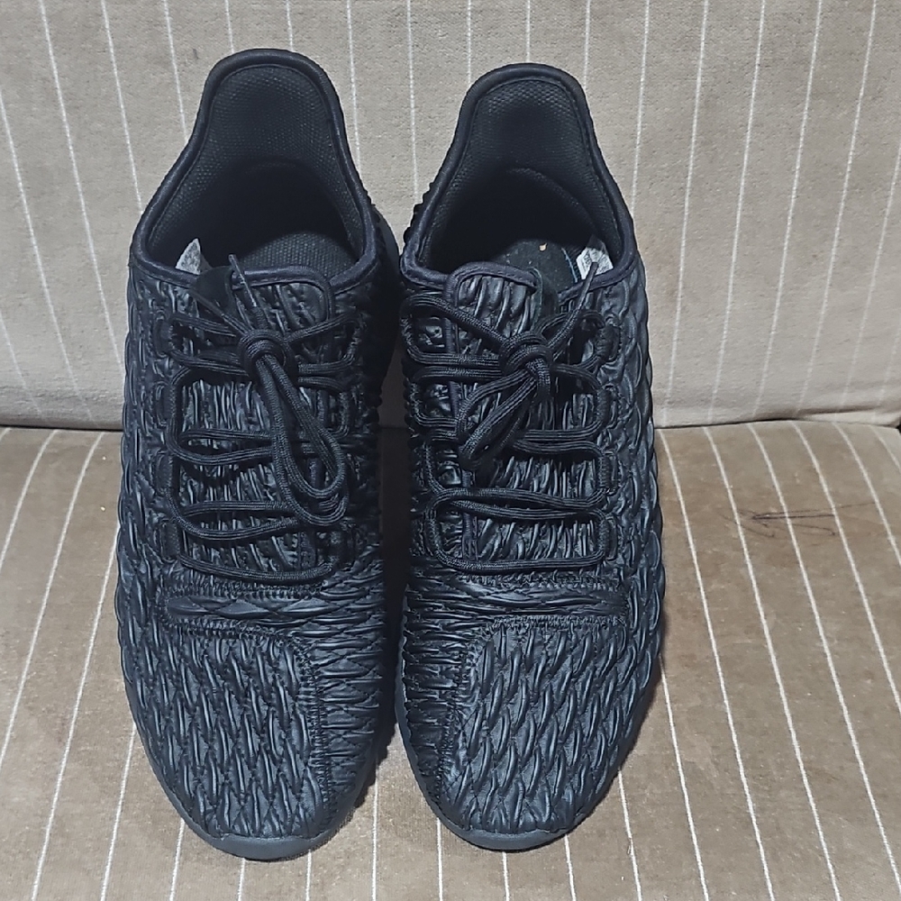 Adidas Black Sneakers with Low-Top Design and Textured Upper